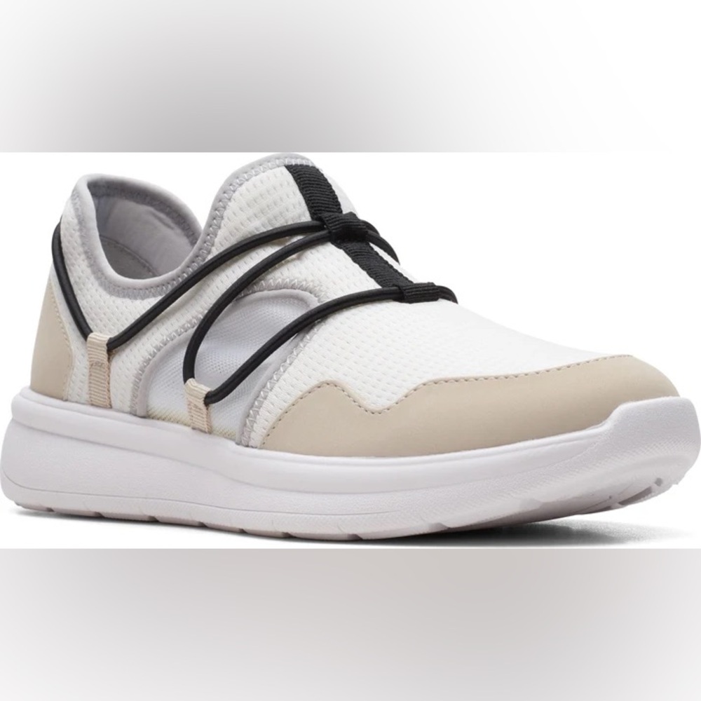 Clarks Cloudsteppers Ezera Skip Slip-On Sneaker - Women's 8 A42